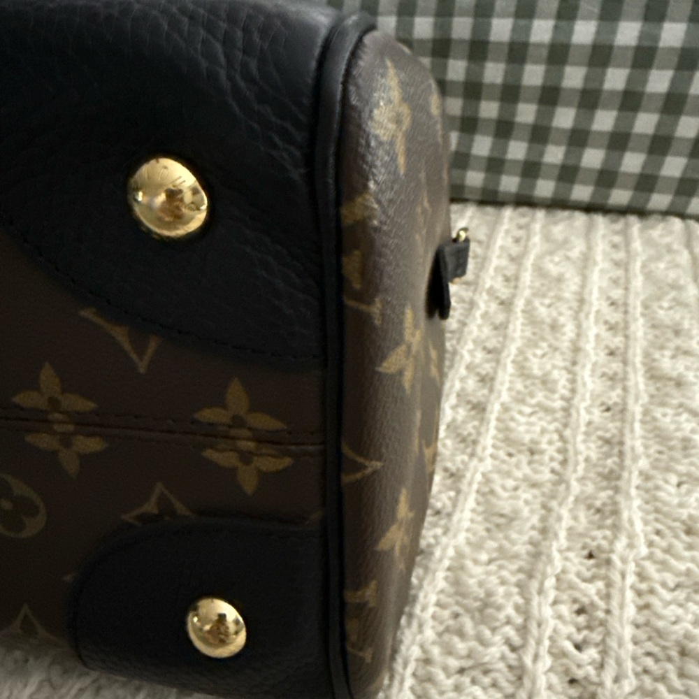 Louis Vuitton Retiro NM Monogram Satchel - Picture 5 of 16